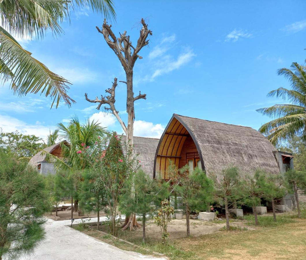 Nusa Indah Bungalows غيلي آير المظهر الخارجي الصورة