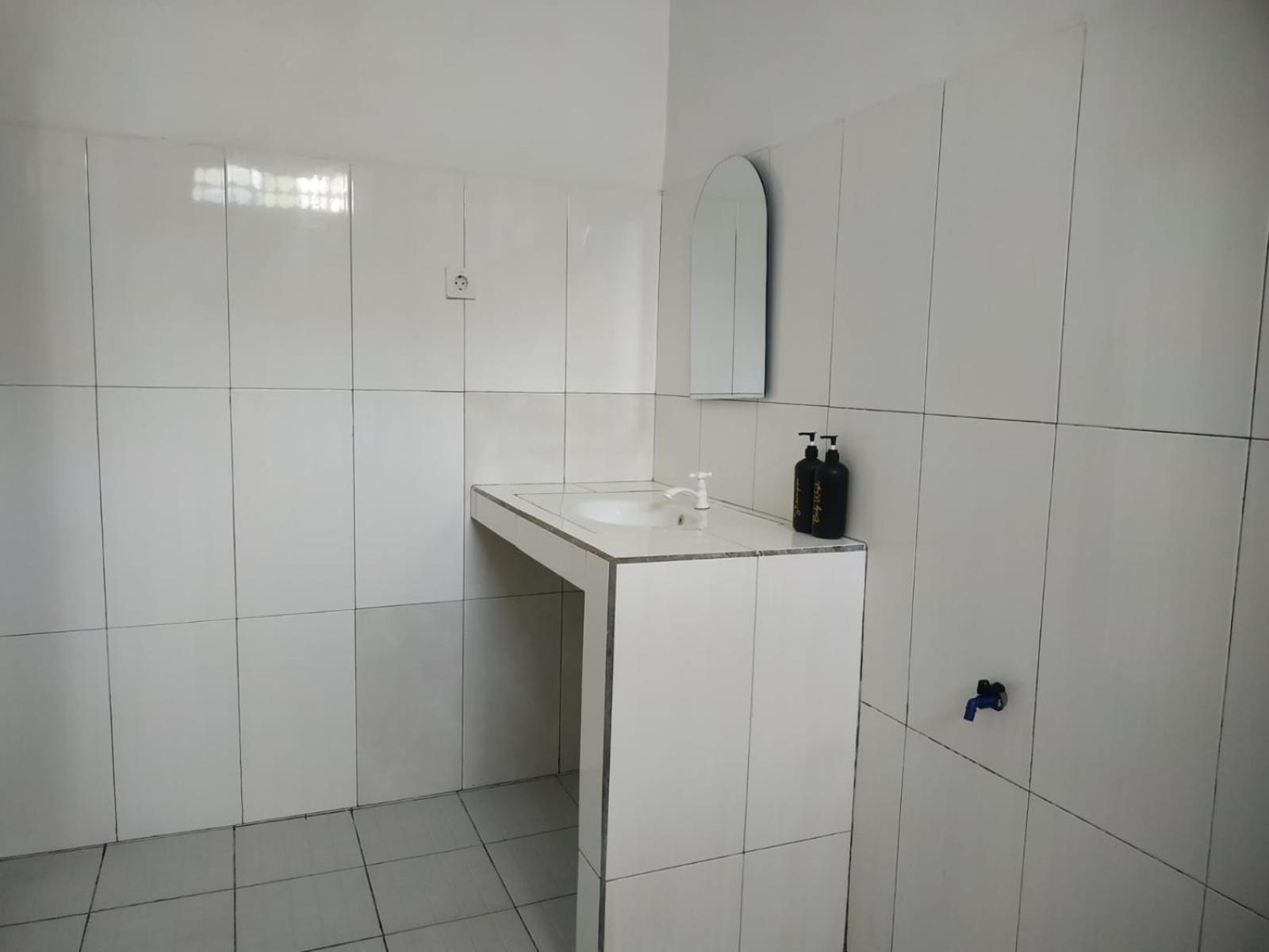 Nusa Indah Bungalows غيلي آير الغرفة الصورة