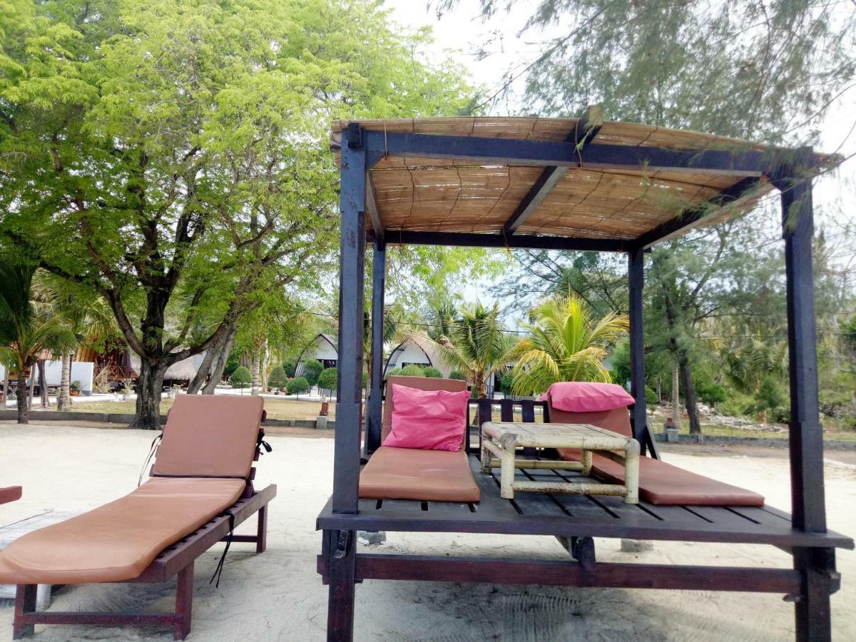 Nusa Indah Bungalows غيلي آير المظهر الخارجي الصورة