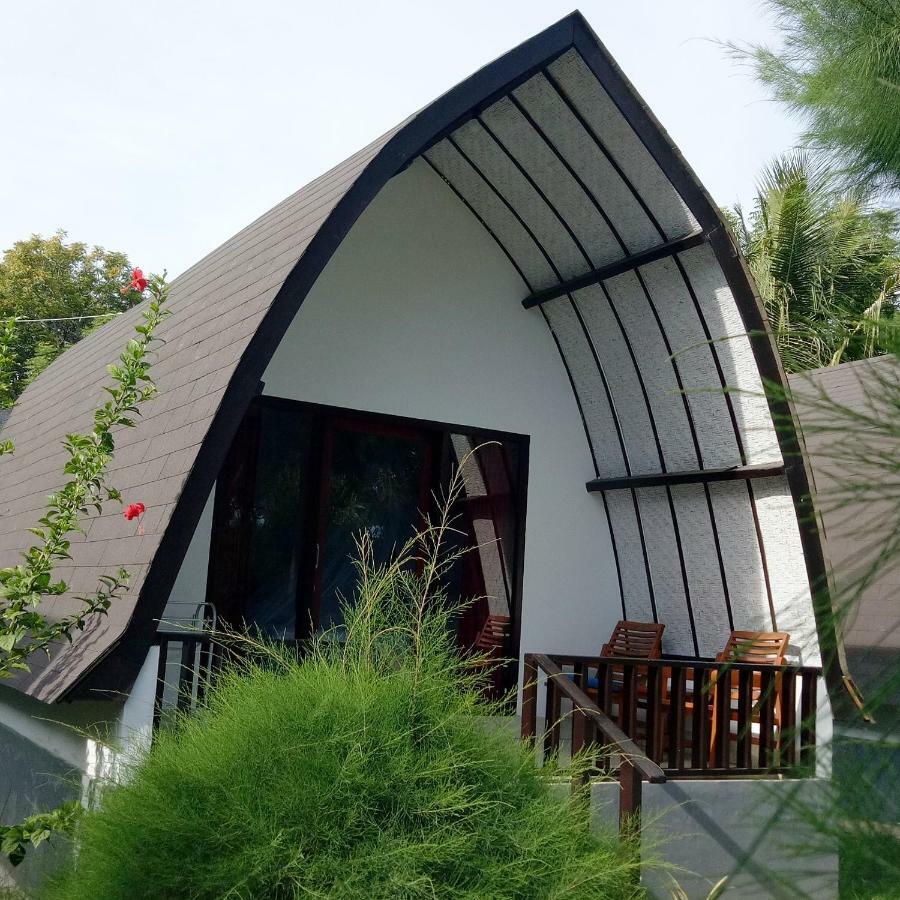 Nusa Indah Bungalows غيلي آير المظهر الخارجي الصورة